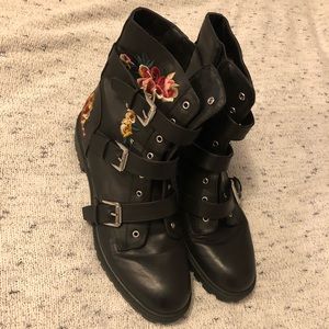 Flowery Combat Boots G by Guess size 11